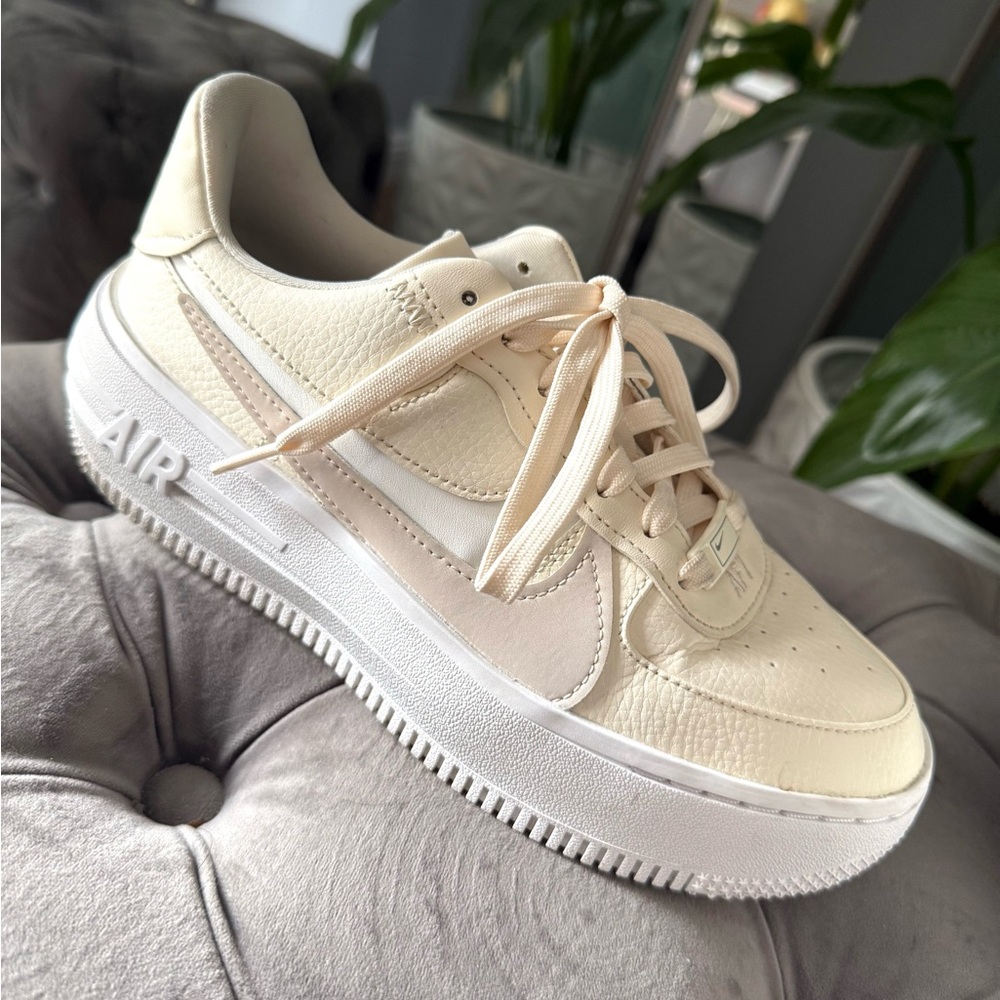 Nike Air Force 1 Women's Sneakers
